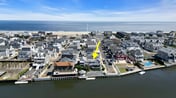 3BR Upstairs River View Condo - Beach Block - WOW!