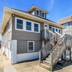 Ocean Block 4BR  – Steps to Boardwalk & Beach