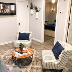 Unit 4 - 3 Houses to Beach -  2 BR Apartment