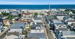 3BR -   Beach Block - Rooftop Deck - Ocean View!