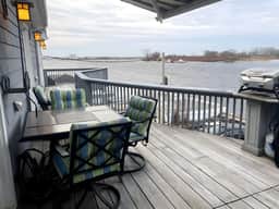 3BR Upstairs River View Condo - Beach Block - WOW!