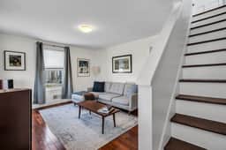 Red Bank Cottage · 1 Block to Train · Downtown