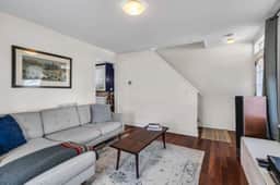 Red Bank Cottage · 1 Block to Train · Downtown