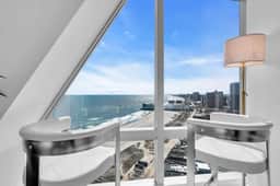 Beachfront Penthouse • Boardwalk & Ocean Views