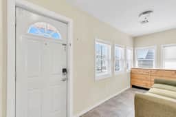 8 bedroom, 3 full bath, Ocean Block