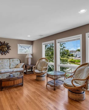 4 Bedrooms - 2.5 Bath