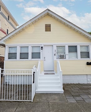 6 Bedrooms - 3 Bath