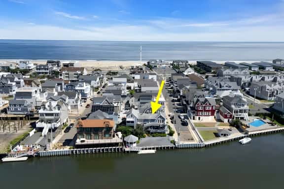 3BR Upstairs River View Condo - Beach Block - WOW! - Image 1