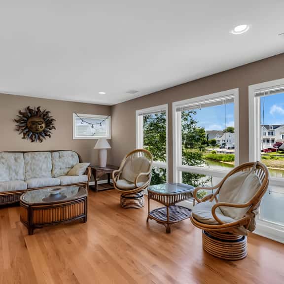 Walk to Beach! 4BR Coastal Escape - Point Pleasant - Image 1