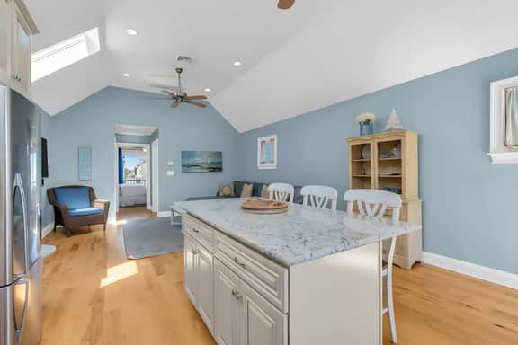 * Beautiful 1BR Apt at the Beach in Sea Bright *