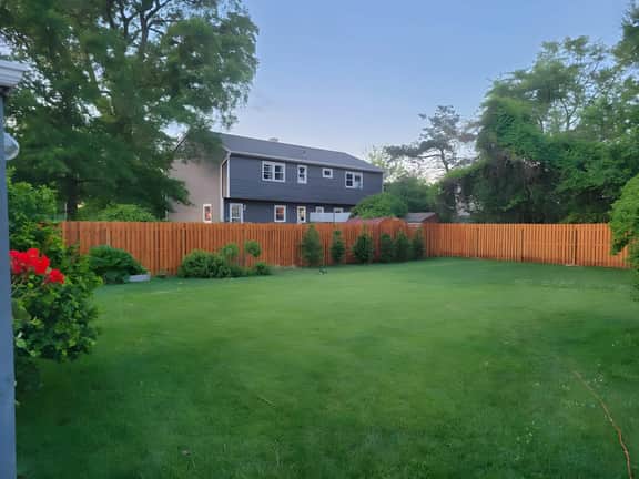 2BR -  Beach Home - Huge Yard - Walk to Beach