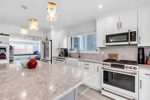Amazing 4BR Family Home - Beach Block - Game Room