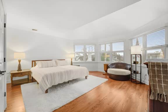 6BR Belmar Beach Family Home -Walk to Beach & Lake