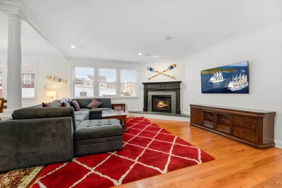 6BR Belmar Beach Family Home -Walk to Beach & Lake