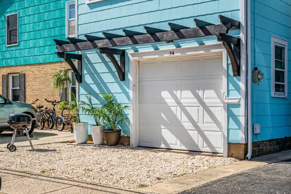 2BR 2Bath Beach block surf cottage