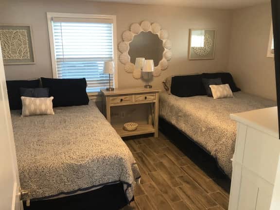 Lavallette Beachfront · Hot Tub on Beach- Sleeps 8