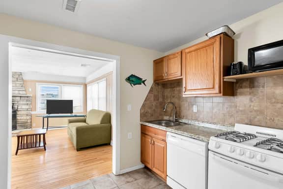 Room for Everyone! 8BR Ocean Block Beach House - Image 3