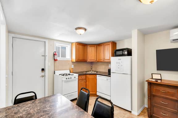 2br, Fully Renovated, Ocean Block