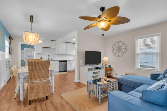 Blissful Bay House - Walk to Beach & Boardwalk