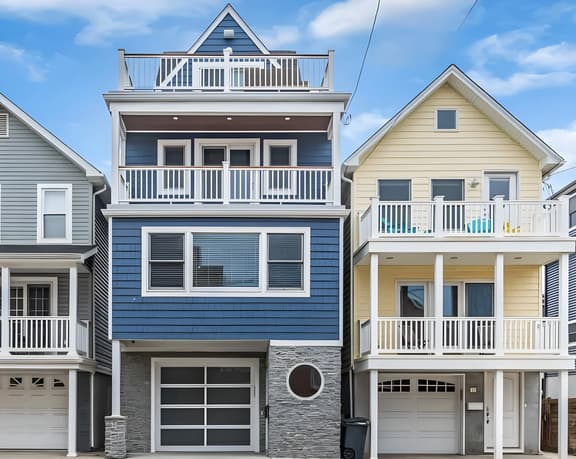 Amazing 4BR Family Home - Beach Block - Game Room