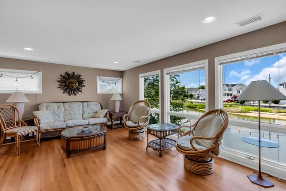 Walk to Beach! 4BR Coastal Escape - Point Pleasant