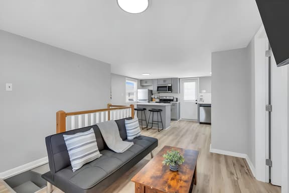 Wildwood Waves - 2BR Apt - Steps from Beach