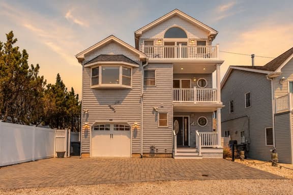 Ocean Block 3BR in Ortley – Walk to Private Beach